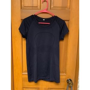 WORN ONCE lululemon swiftly tech tee size 8